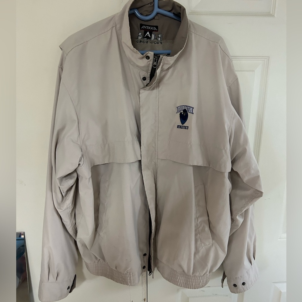 MONMOUTH UNIVERSITY MENS HUGO BOSS XL JACKET